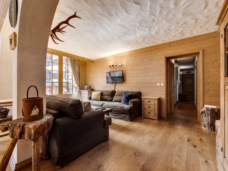 Luxury alpine style apartment in the heart of Val d'Isère photo 2
