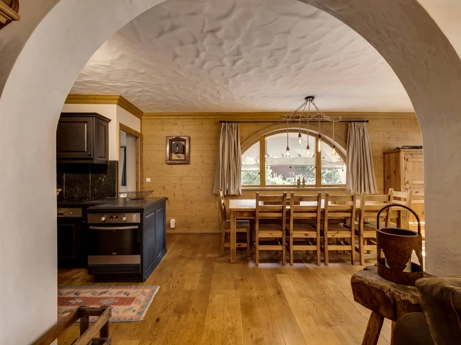 Luxury alpine style apartment in the heart of Val d'Isère photo 3