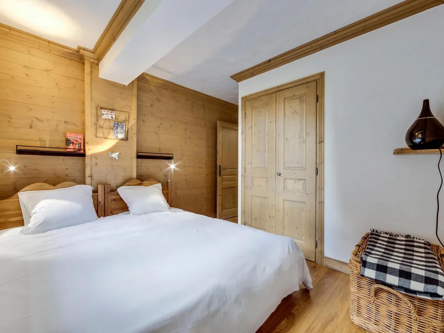 Luxury alpine style apartment in the heart of Val d'Isère photo 8