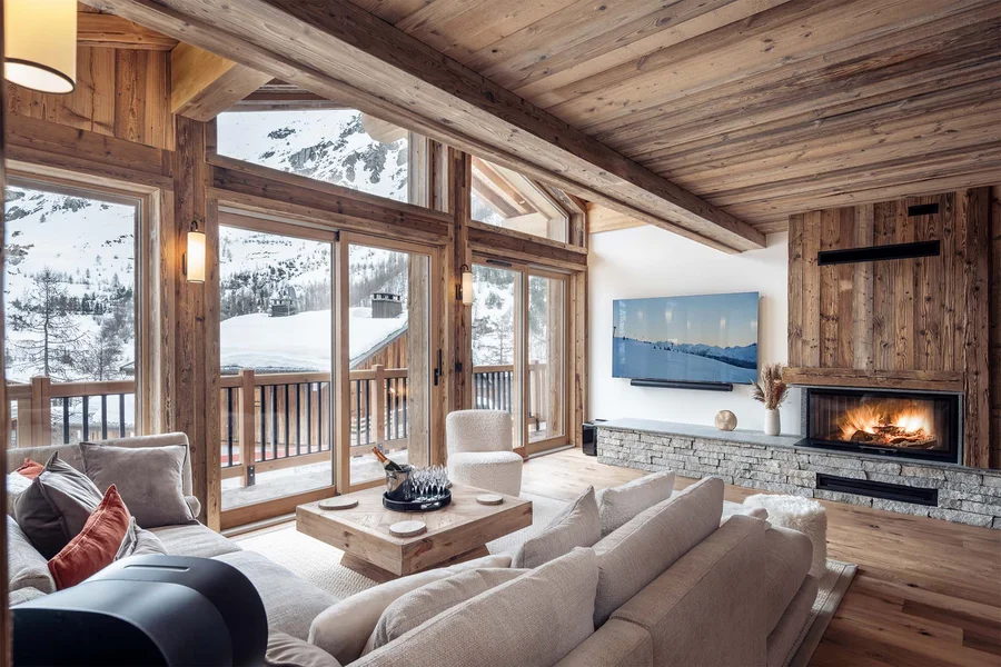 Beautiful chalet for eight in prestige area photo 1