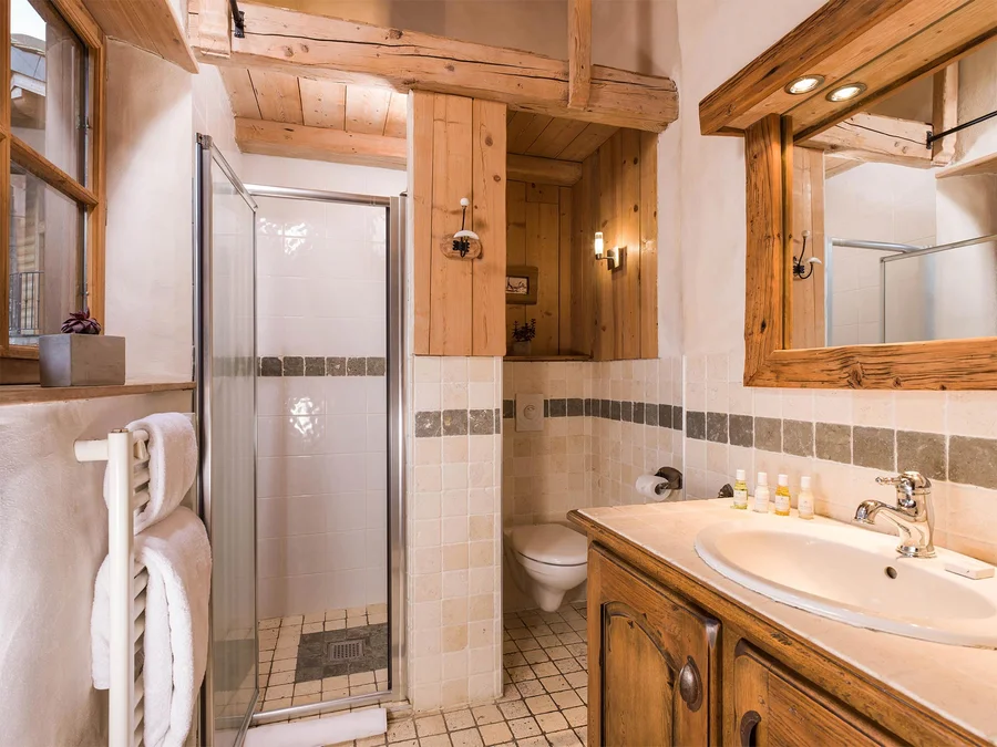 Stunning chalet for ten in quiet area of the resort photo 18