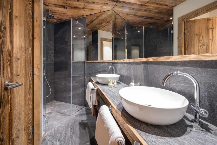 Gorgeous chalet for twelve with wellness facilities photo 9
