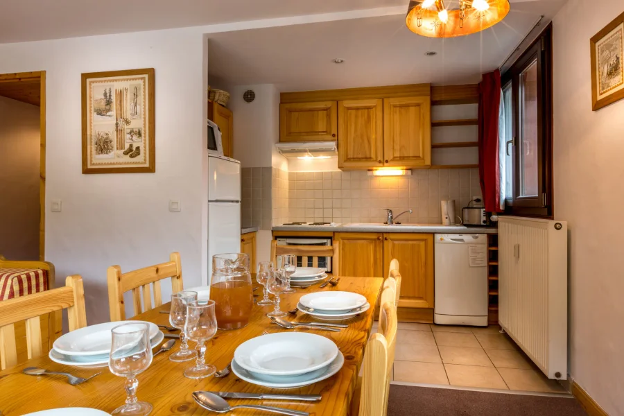 Modest apartment in the centre, walking distance to the lifts photo 4