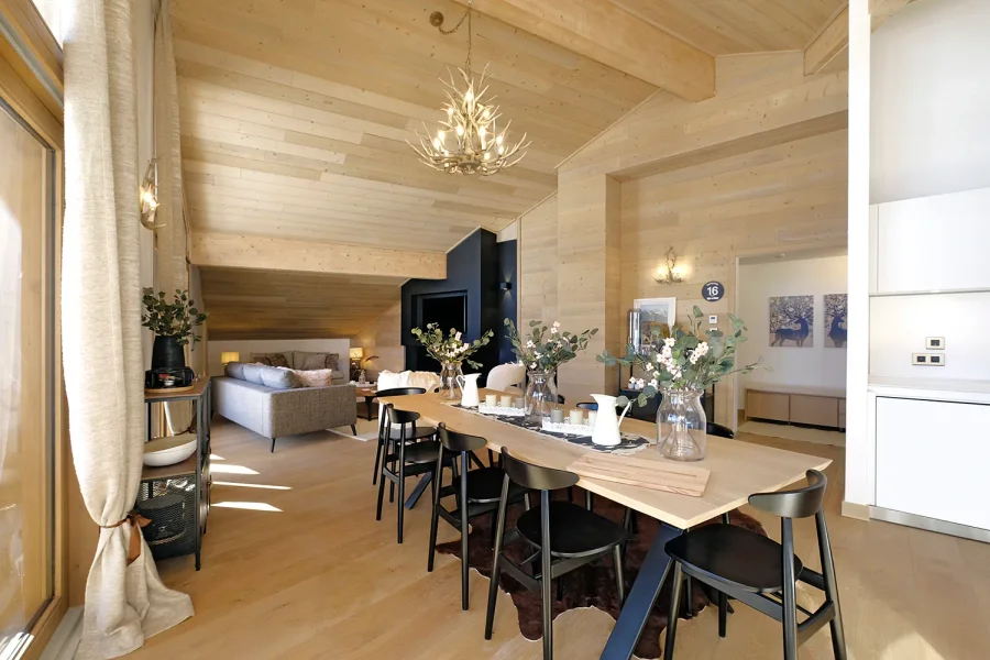 Bright open apartment on the piste photo 3