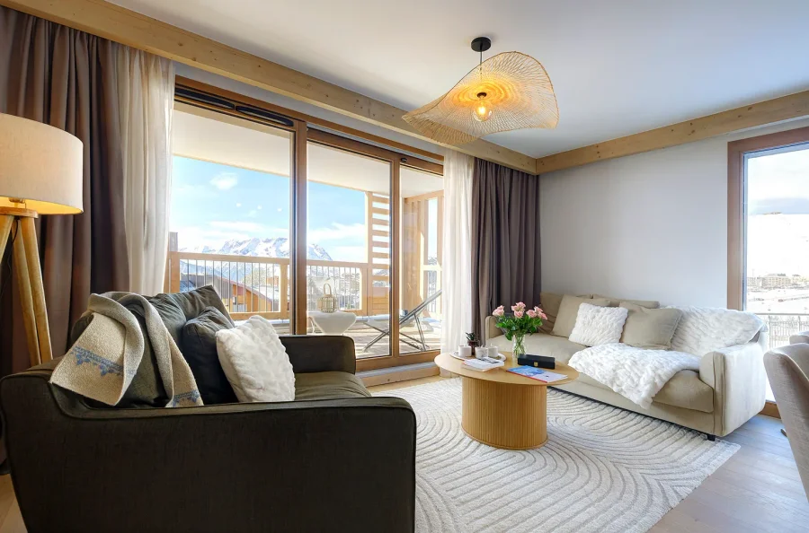 New, modern and on the slopes photo 2