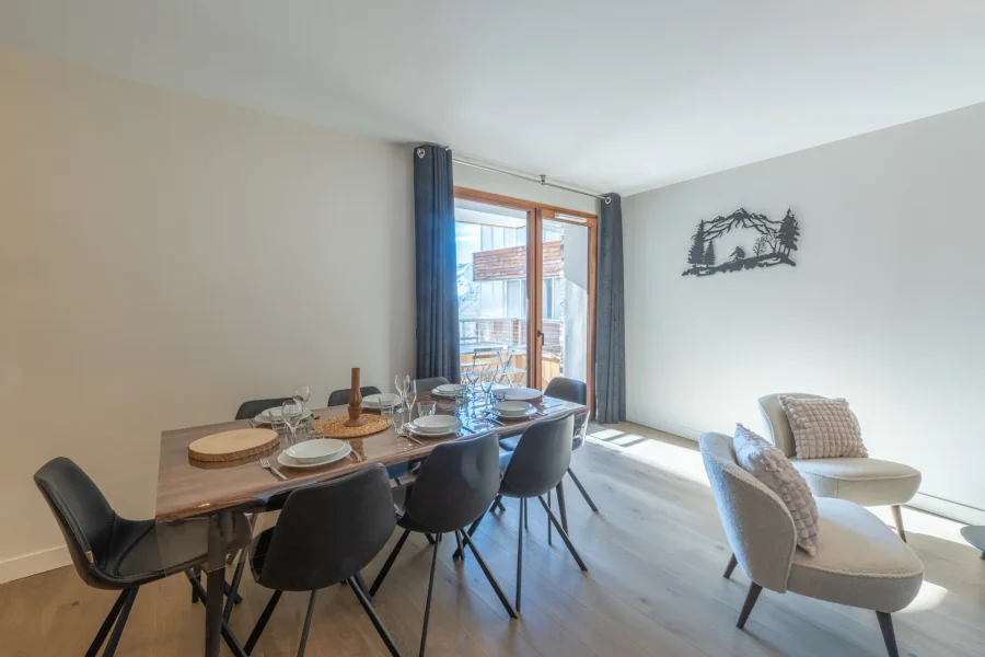 Modern two bedroom apartment photo 5