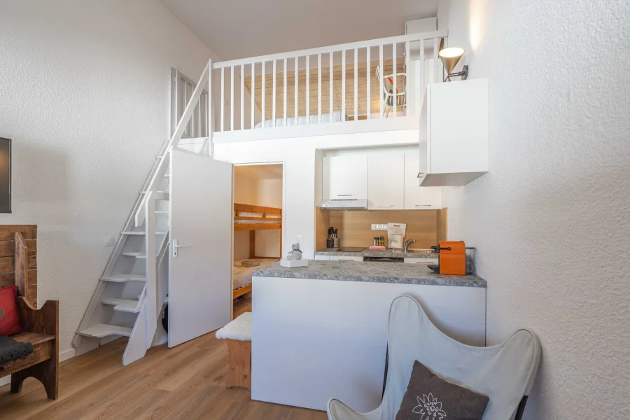 Small duplex close to the action photo 3