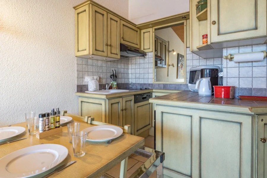 Classy Central studio with magnificent views photo 4