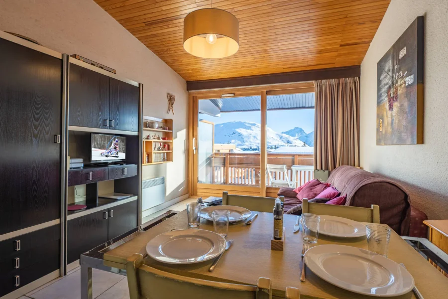 Classy Central studio with magnificent views photo 5