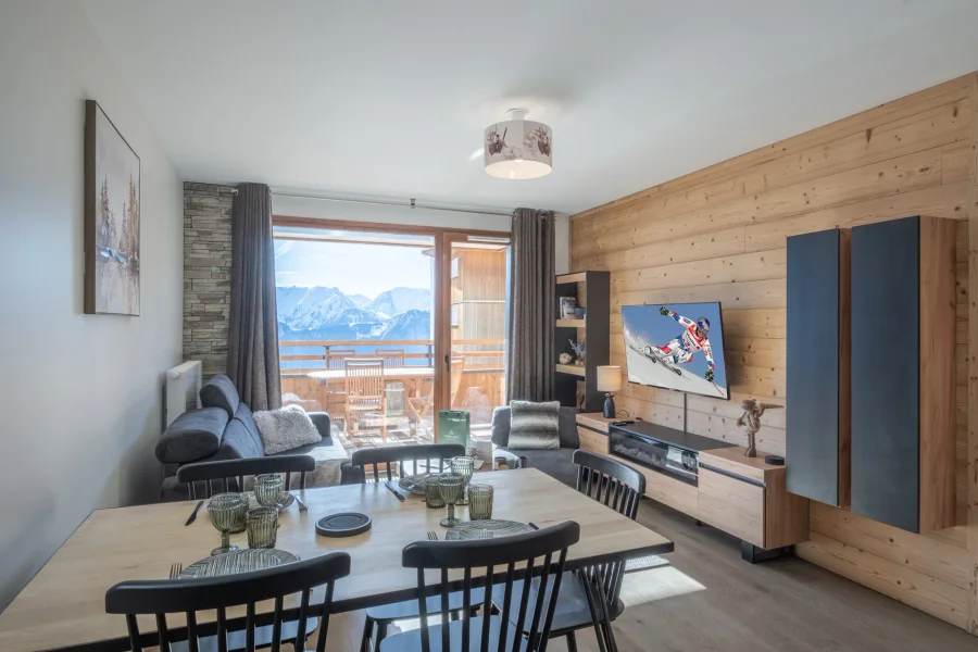 Bright apartment close to the slopes and amenities photo 4