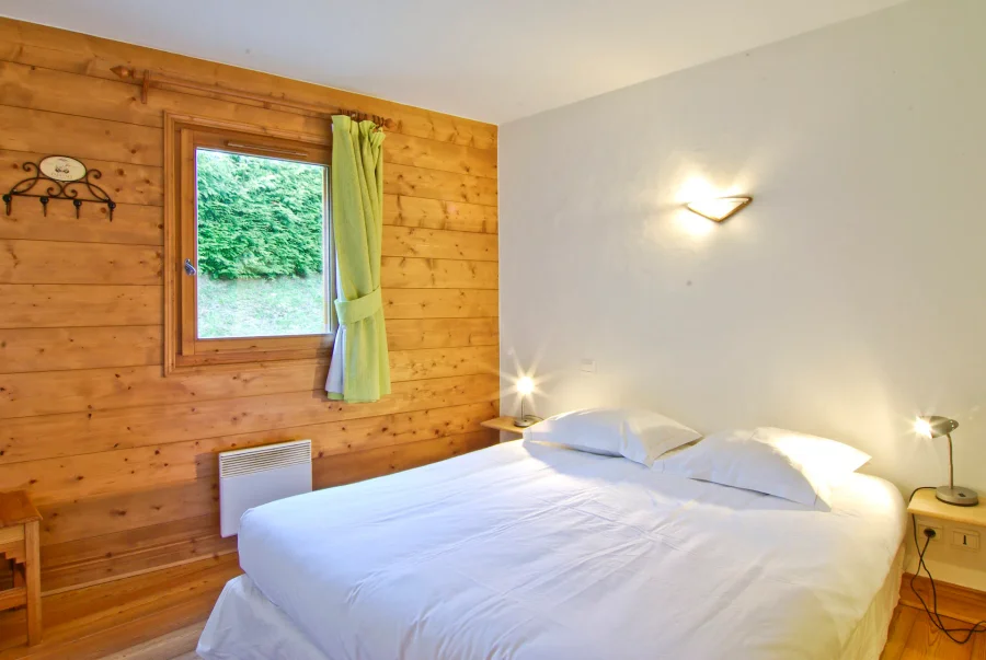 Charming south facing apartment for six photo 3