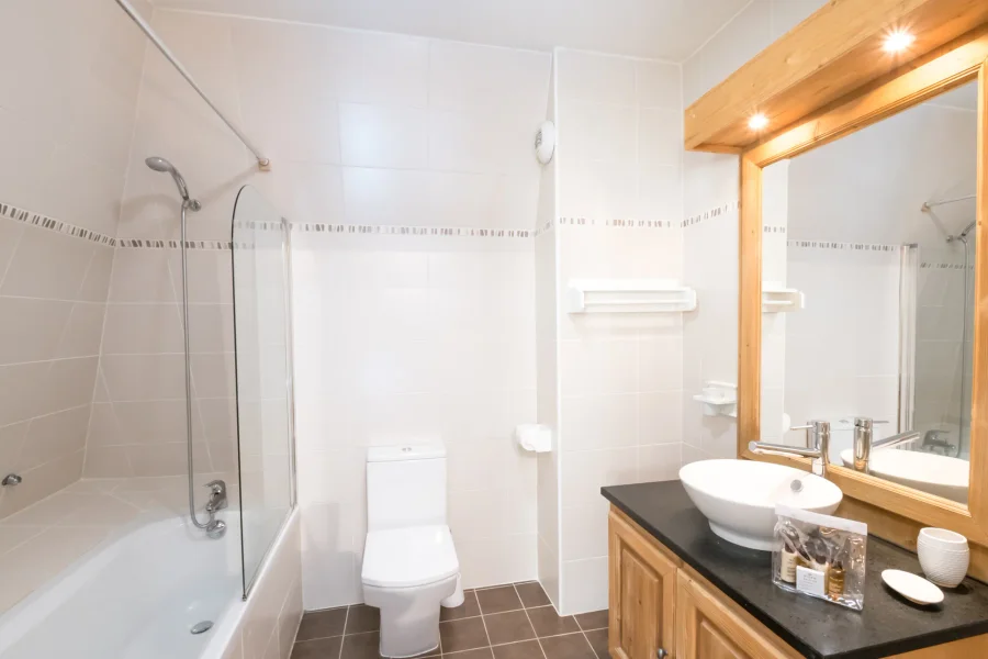 Four bedroom apartment for eight in Chamonix centre photo 4