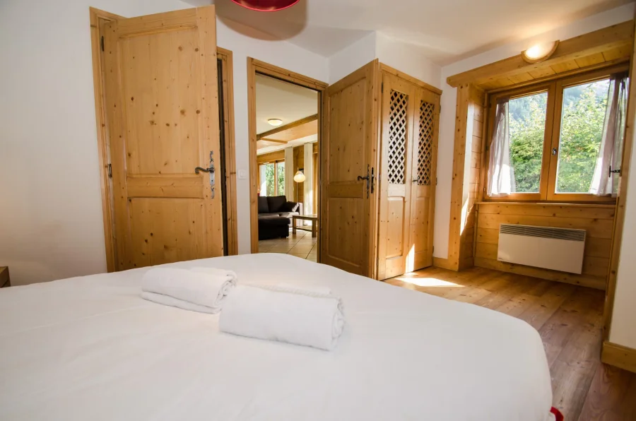 Traditional and spacious three bedroom apartment in Chamonix centre photo 3