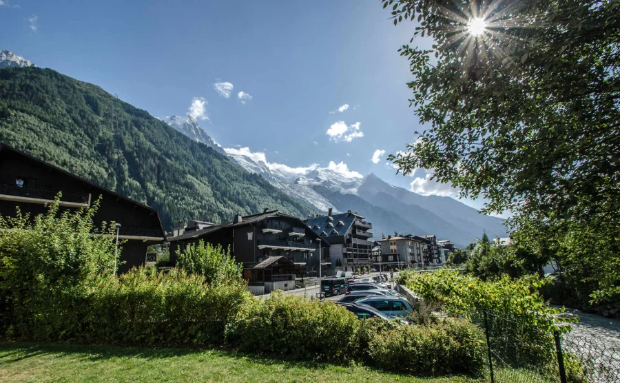 Traditional and spacious three bedroom apartment in Chamonix centre photo 4