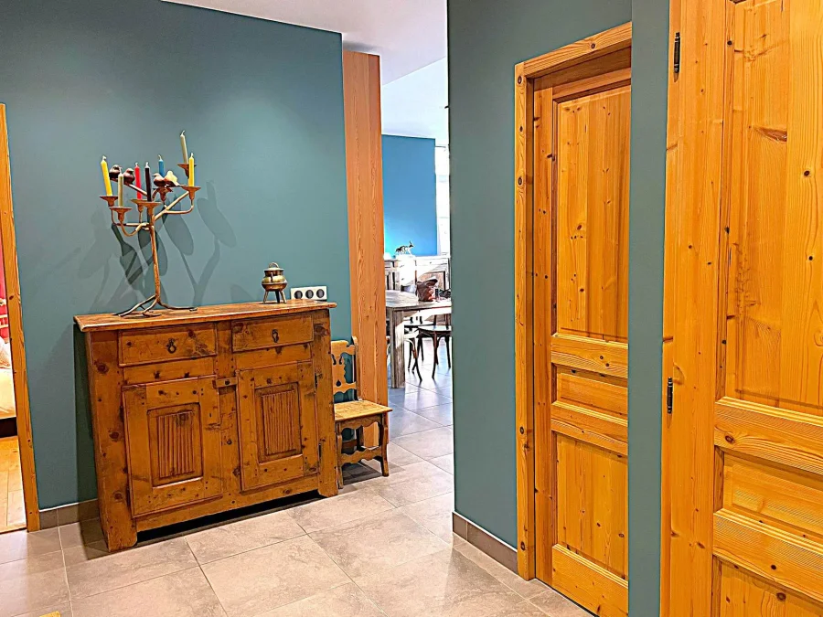 Superb three-bedroom apartment in a historic part of Chamonix photo 5
