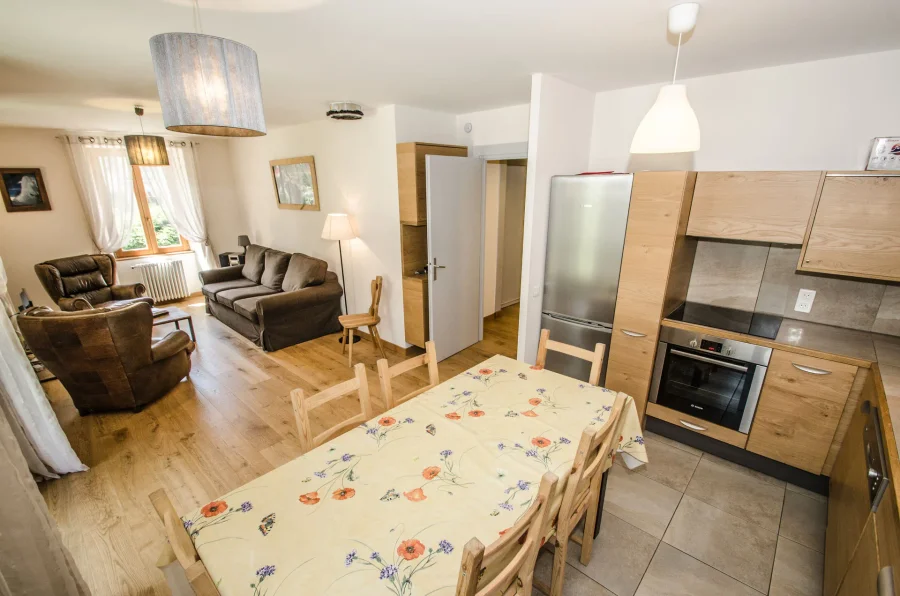 Three-bedroom apartment in Chamonix centre photo 2