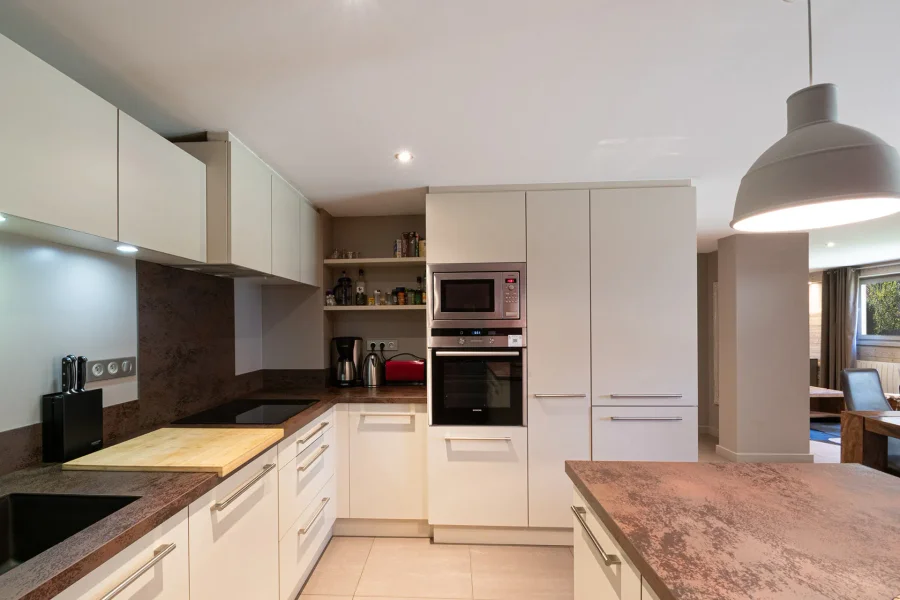 Large three-bedroom apartment in Chamonix centre photo 2