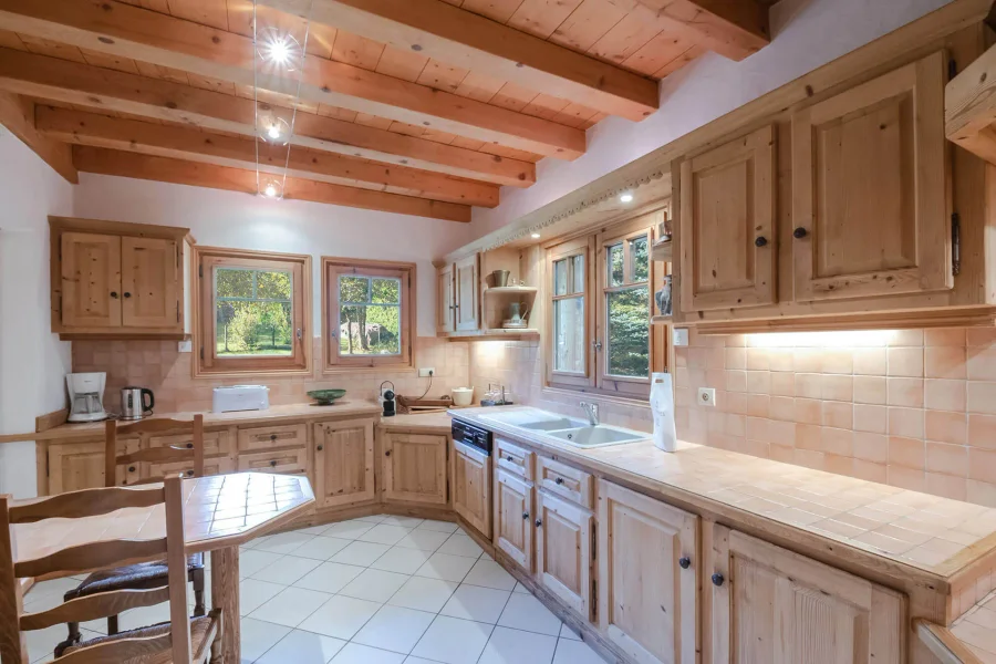 Charming chalet in the beautiful Les Tines photo 3