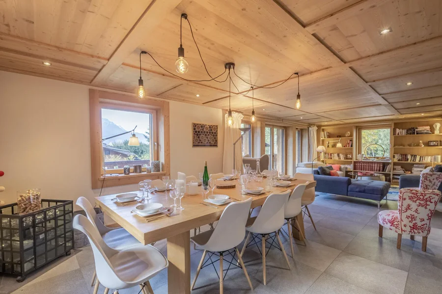 Large chalet with garden overlooking Mont Blanc photo 4