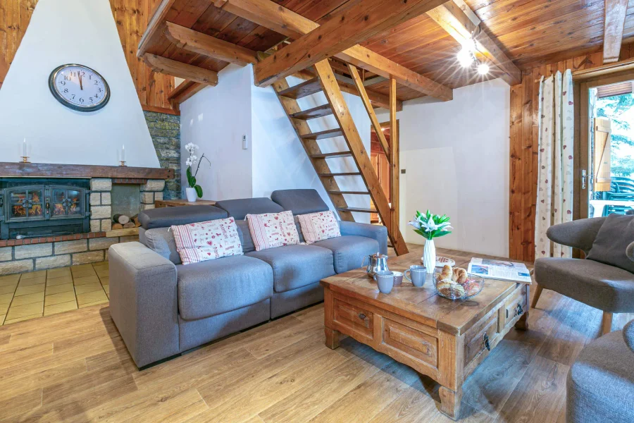 Alpine apartment close to the slopes & centre photo 4