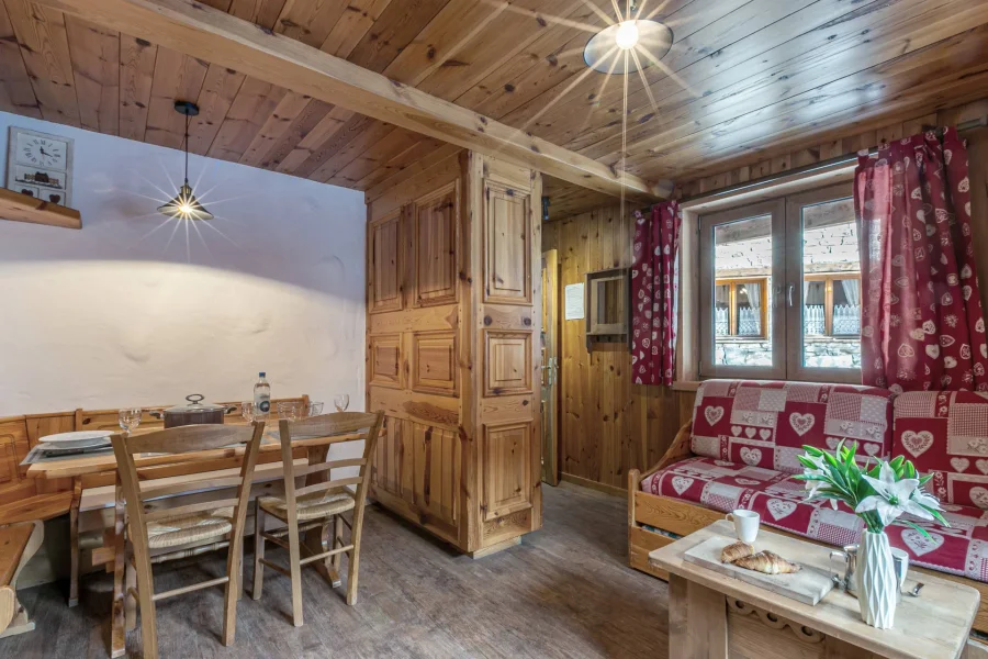 Rustic alpine apartment close to the slopes photo 4