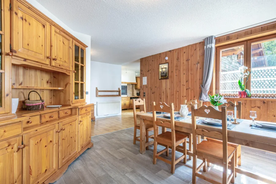 Rustic alpine apartment close to the slopes photo 3