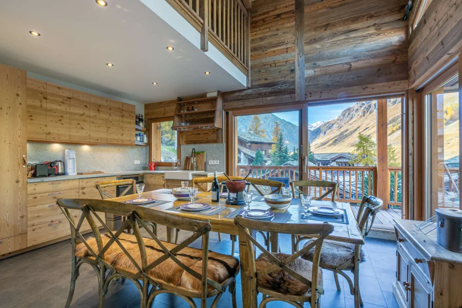 Alpine apartment with alpine views photo 2