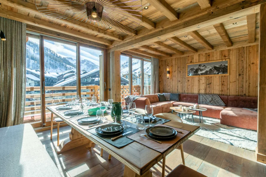 Luxe apartment with beautiful views photo 5