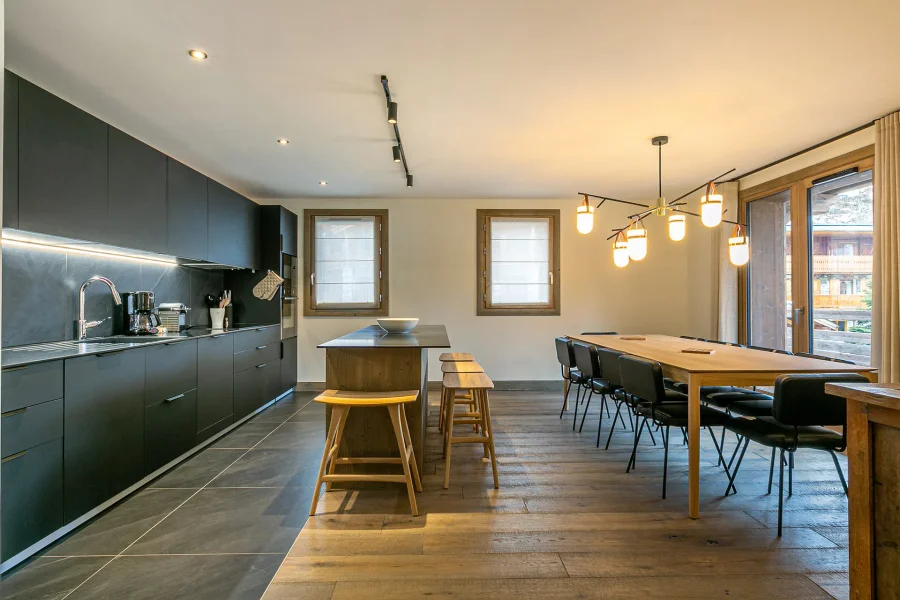 Four-bedroom apartment with balcony photo 5