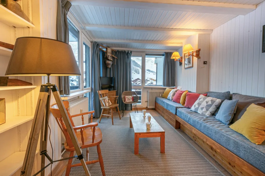 Central three-bed apartment photo 3
