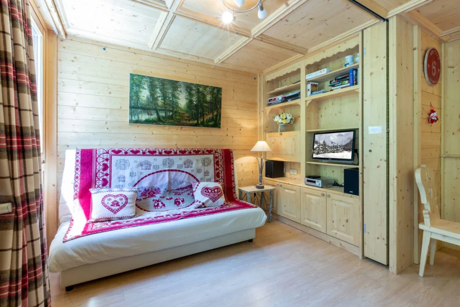 Classic alpine apartment with balcony photo 4