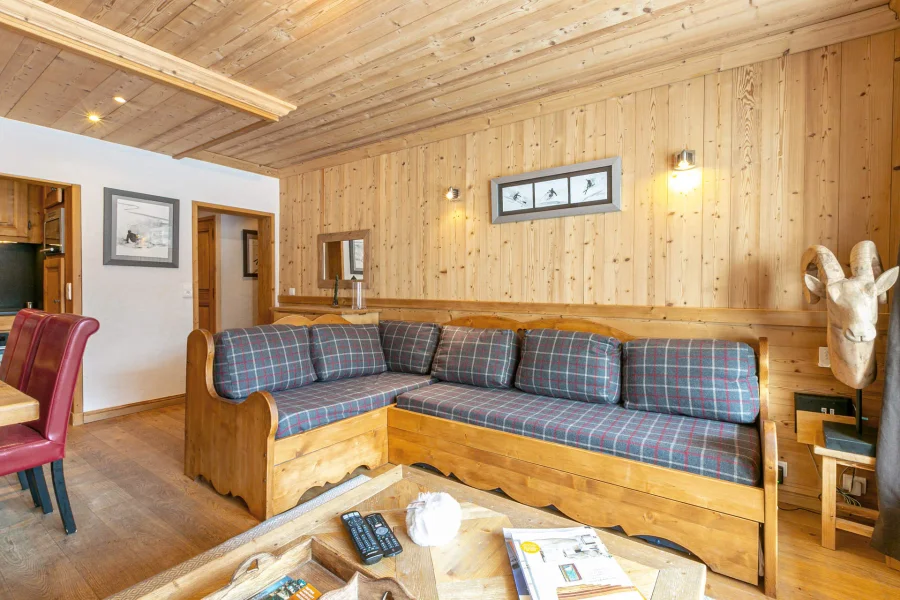 Classic apartment right on the snow front photo 4