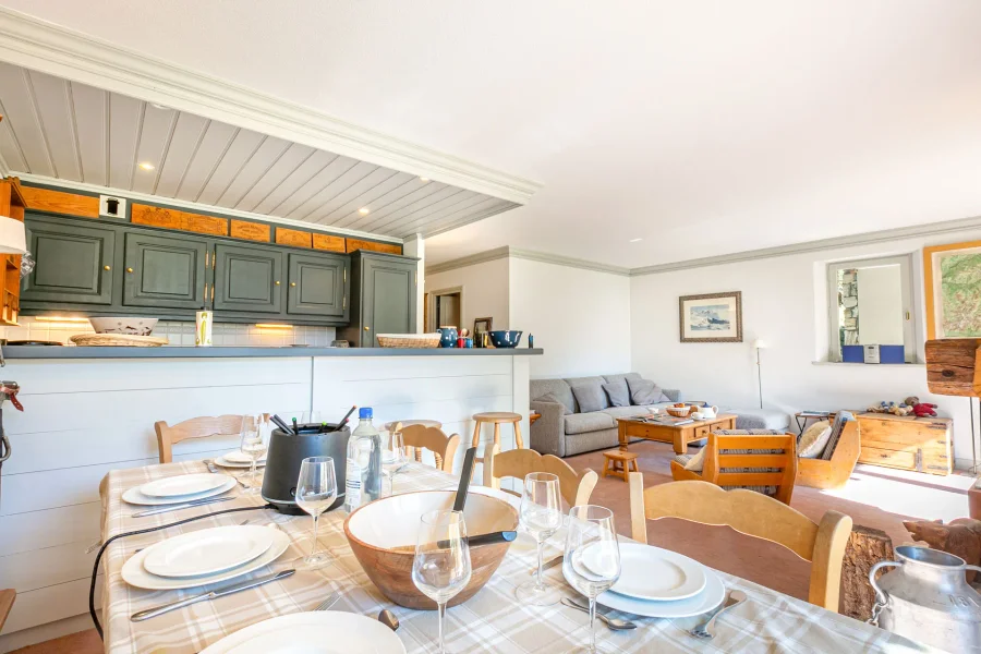 Bright and airy apartment with natural views photo 4