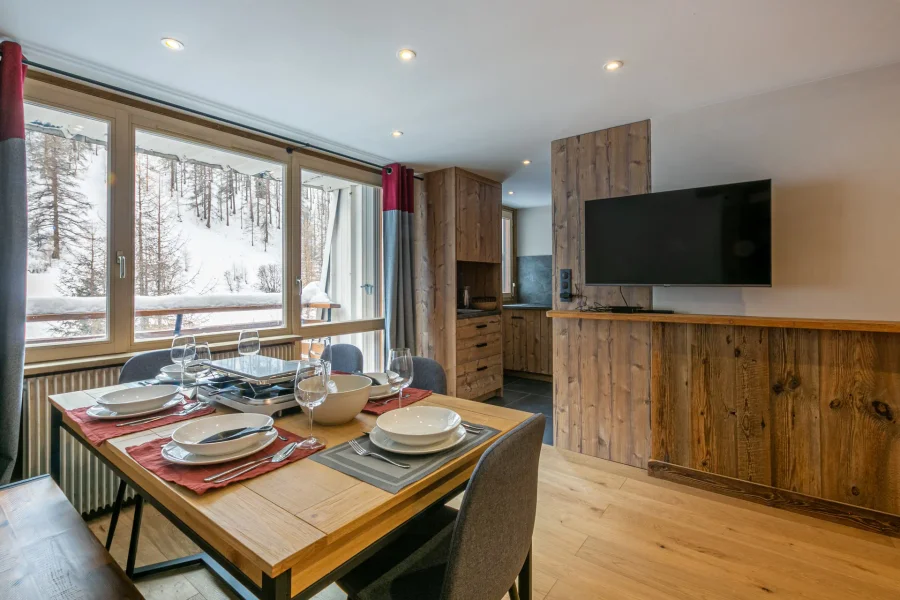 Bright modern apartment a short walk from the centre photo 5