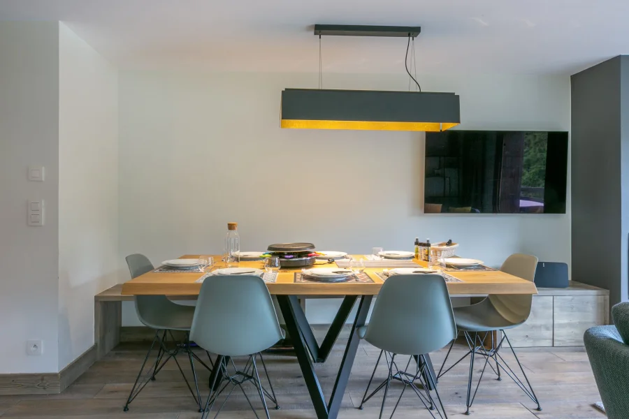 Luxe apartment in great location photo 4