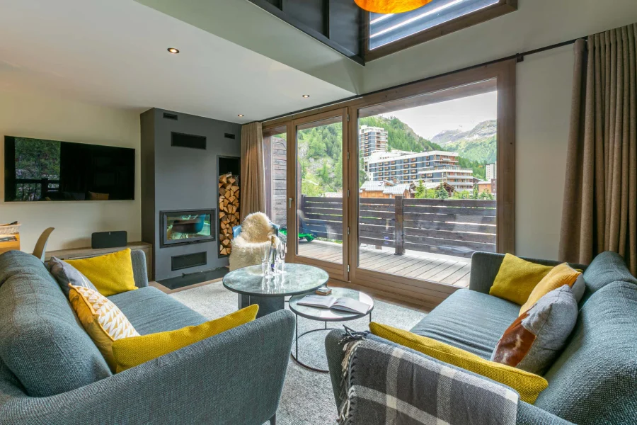 Luxe apartment in great location photo 2