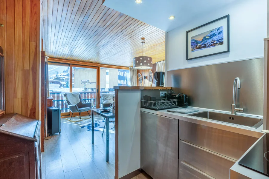 Central apartment in classic alpine style photo 4