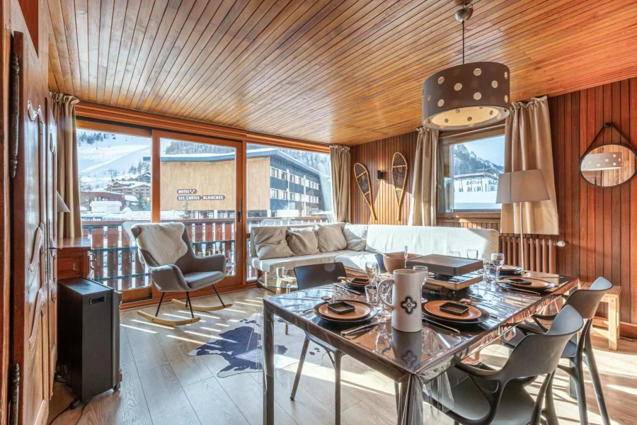 Central apartment in classic alpine style photo 2