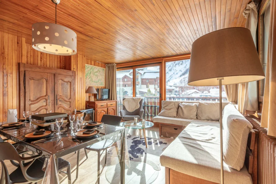 Central apartment in classic alpine style photo 3