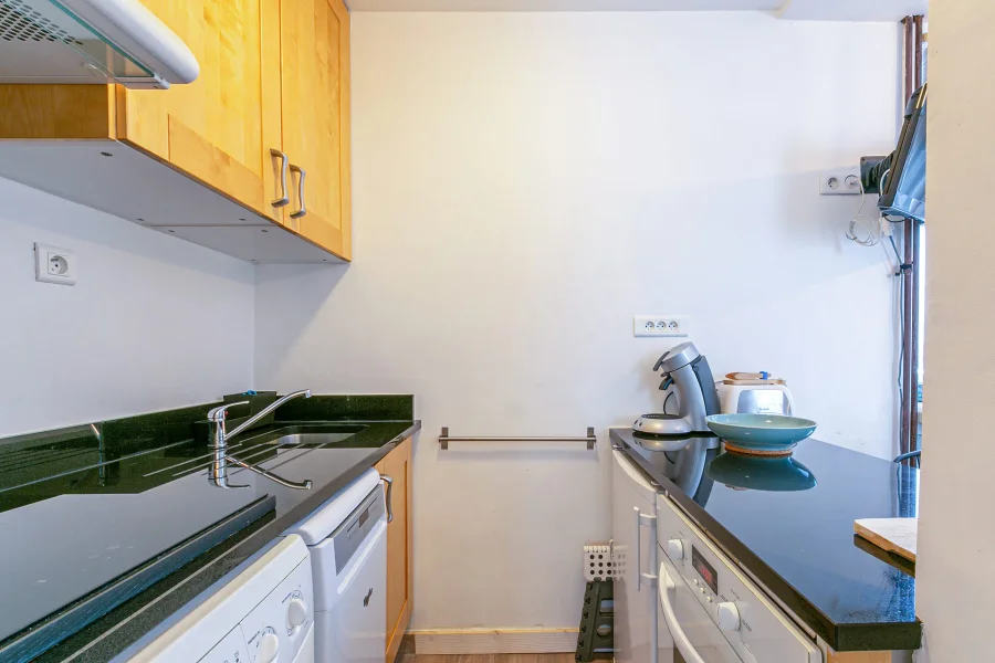 Bright apartment in the centre of town photo 4