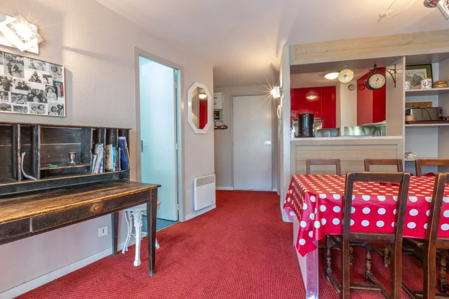 Spacious south-facing apartment near the slopes photo 2