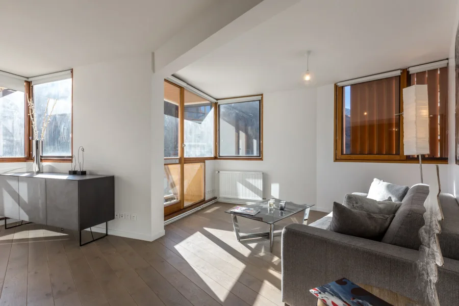 Bright sunny apartment with mountain views photo 3