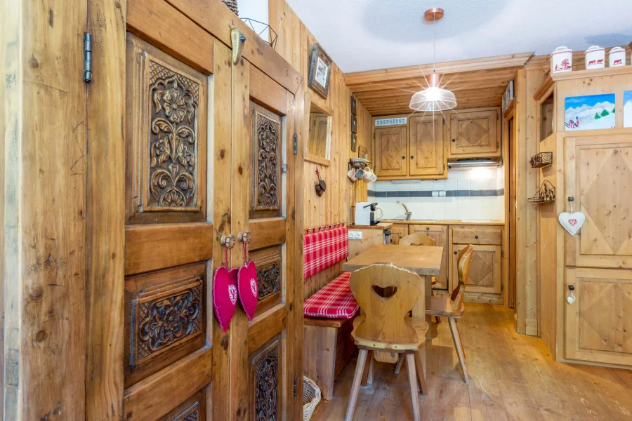 Cosy family apartment right next to the lifts photo 3