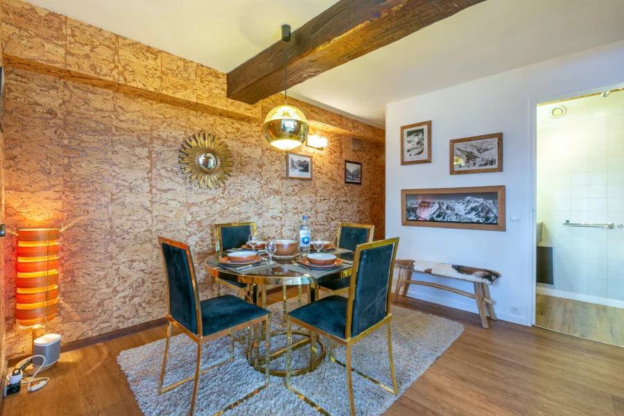 Traditional alpine apartment with easy slope access photo 5