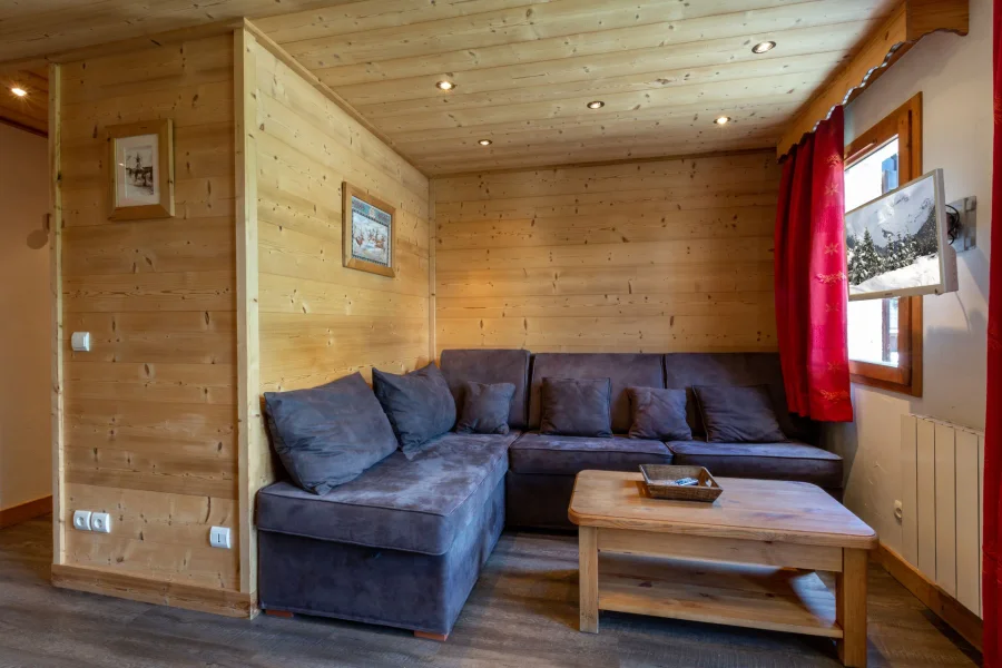Ski-in ski-out studio for four with west-facing terrace photo 2