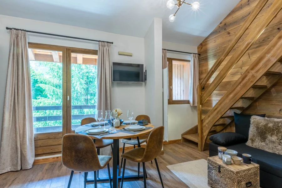 Large one-bed apartment with mezzanine and parking photo 2
