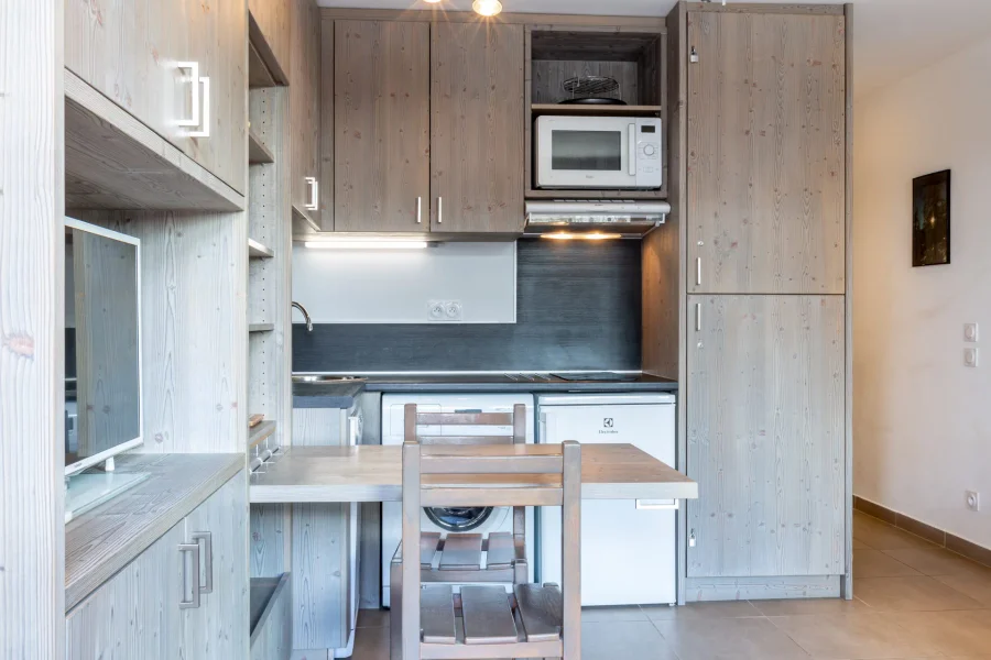 Stylish ski-in studio with balcony in the very heart of the village photo 5