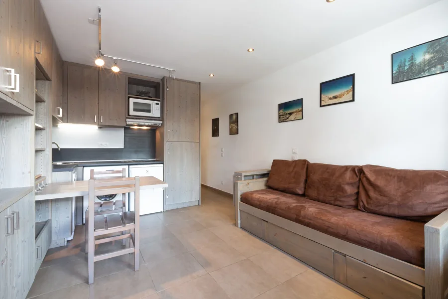 Stylish ski-in studio with balcony in the very heart of the village photo 2