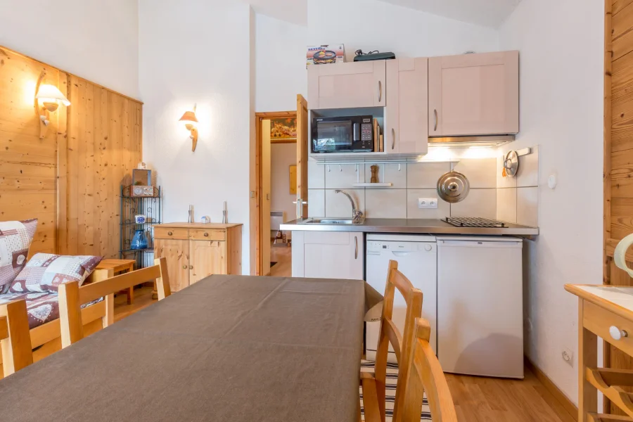 Apartment in authentic style chalet photo 4
