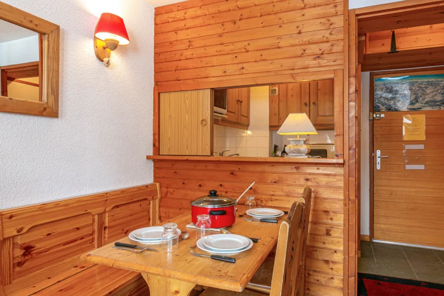 Compact studio in great location photo 3
